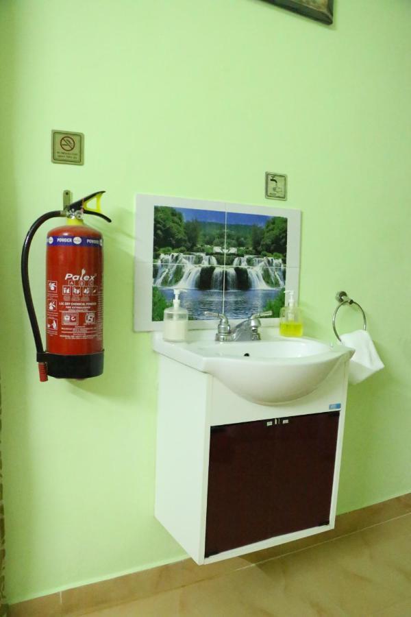 Hotel Nkc Airport Csennai Kültér fotó